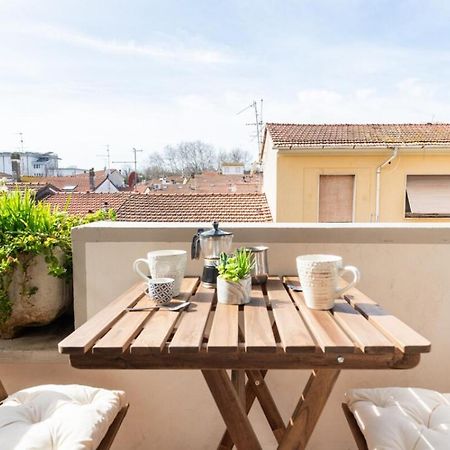 Seaside Apt Private Parking And Near The Beach فياريجيو المظهر الخارجي الصورة