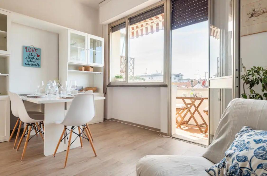 Seaside Apt Private Parking And Near The Beach فياريجيو المظهر الخارجي الصورة