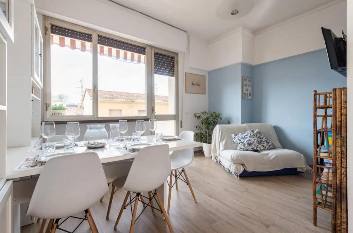 Seaside Apt Private Parking And Near The Beach فياريجيو المظهر الخارجي الصورة
